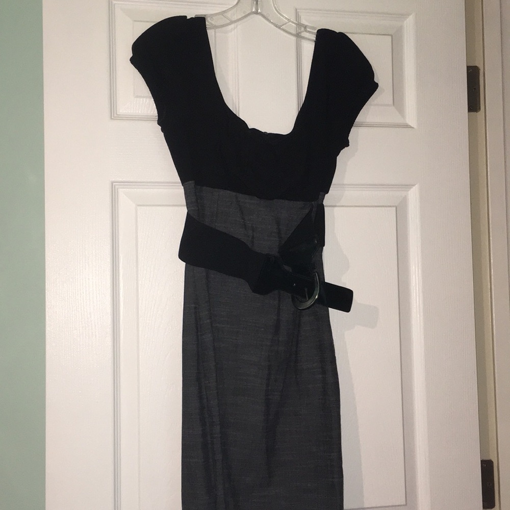 Is byer dress with attached belt